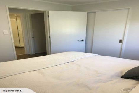 Photo of property in 29a Woodglen Road, Glen Eden, Auckland, 0602