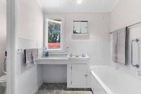 Photo of property in 70 Whitcombe Road, Ruawai, 0592