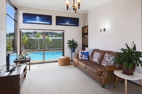 Photo of property in 27 Memorial Drive, Parahaki, Whangarei, 0112