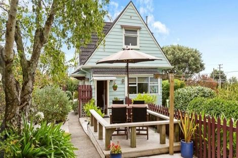 Photo of property in 66 Gilbert Street, New Plymouth, 4310