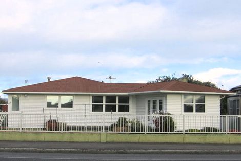Photo of property in 132 Featherston Street, Palmerston North, 4410