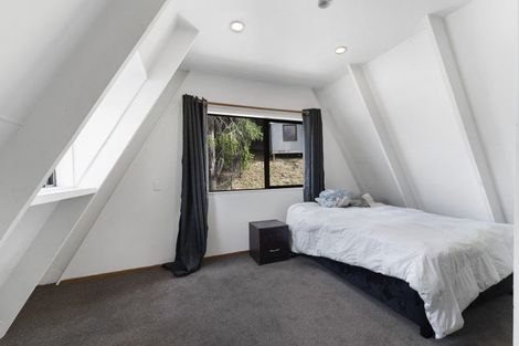 Photo of property in 40 Avalon Crescent, Fernhill, Queenstown, 9300