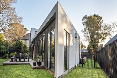 Photo of property in 11 Girvan Street, Fendalton, Christchurch, 8041