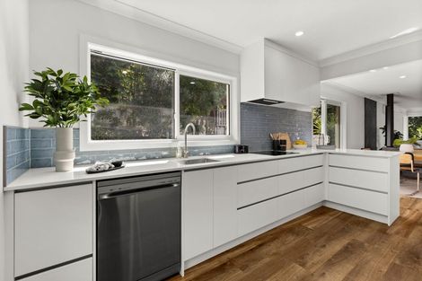 Photo of property in 14 Priestley Road, Bluff Hill, Napier, 4110