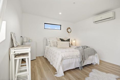 Photo of property in 44b Crosland Road, South Head, 0874