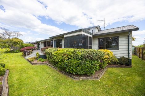Photo of property in 8 Rimmington Drive, Hamilton Lake, Hamilton, 3204