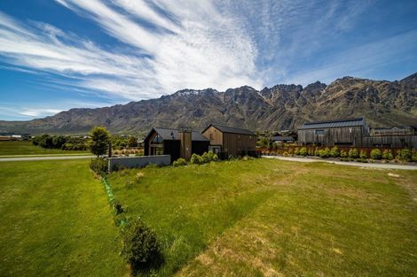Photo of property in 10 Soudley Court, Jacks Point, Queenstown, 9371