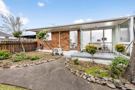 Photo of property in 4/236 Te Atatu Road, Te Atatu South, Auckland, 0610