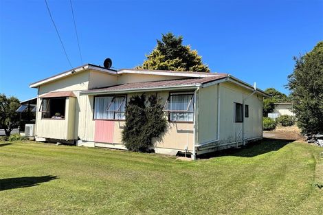 Photo of property in 11 Stuart Street, Owaka, 9535