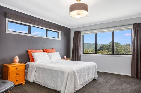 Photo of property in 4 The Fjord, Aotea, Porirua, 5024