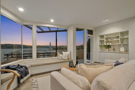 Photo of property in 26a Mana View Road, Paremata, Porirua, 5026