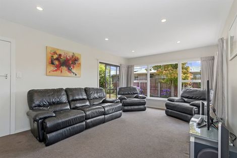 Photo of property in 360 Harewood Road, Bishopdale, Christchurch, 8053