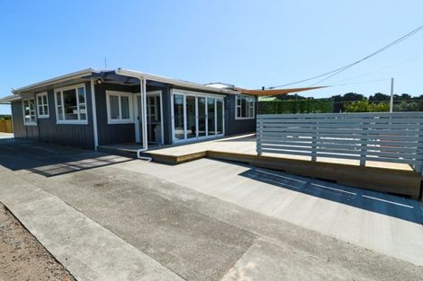 Photo of property in 6 Hennessy Street West, Foxton Beach, Foxton, 4815