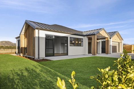 Photo of property in 14a Marjon Drive, Wanaka, 9305