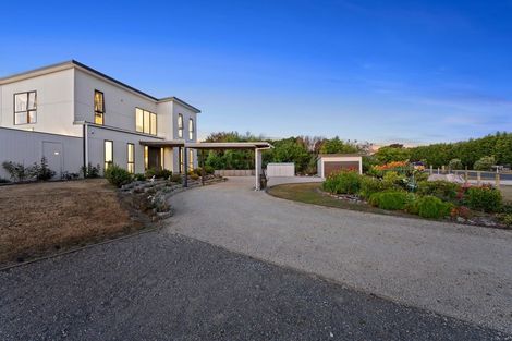 Photo of property in 27 Raukawa Road, Peka Peka, Waikanae, 5391