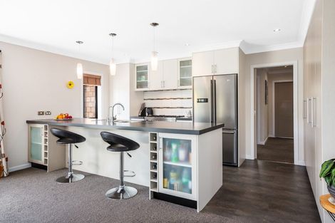 Photo of property in 14a Kaimai Place, Aotea, Porirua, 5024