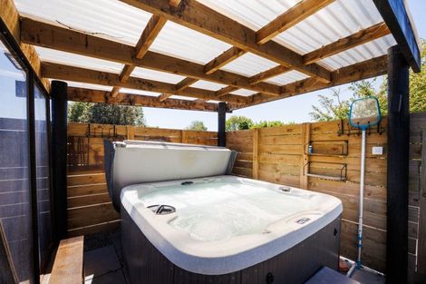 Photo of property in 359 Newbury Line, Bunnythorpe, Palmerston North, 4478