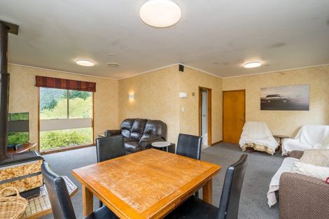 Photo of property in 41 Village Loop Road, Waipori Falls, Outram, 9073