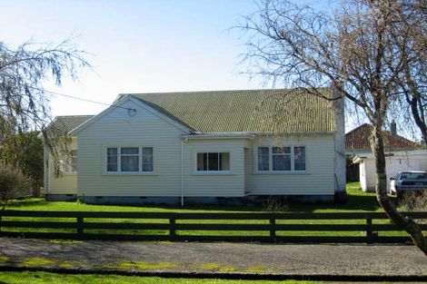 Photo of property in 16 Rexwood Street, Carterton, 5713