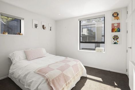 Photo of property in 2 Jean Caldwell Way, Island Bay, Wellington, 6023