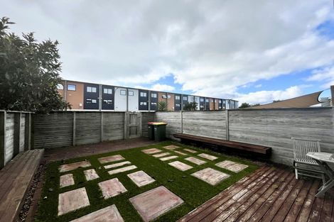 Photo of property in 75 Bordeaux Parade, Te Atatu South, Auckland, 0610