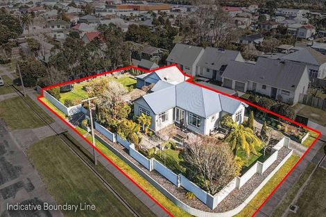 Photo of property in 22 Queen Street, Westport, 7825