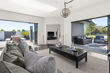 Photo of property in 117 Arataki Road, Havelock North, 4130