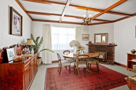 Photo of property in 13 Paynters Avenue, Strandon, New Plymouth, 4312