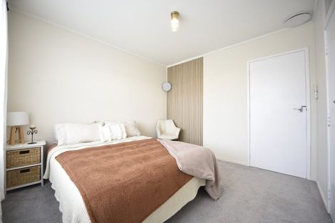 Photo of property in 38 Sunvue Road, Glen Eden, Auckland, 0602