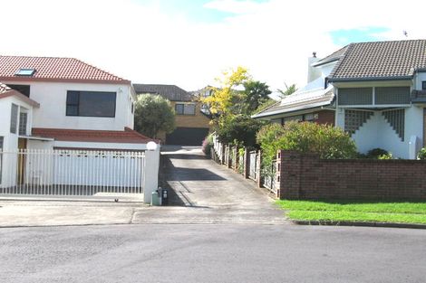 Photo of property in 2/15 Kaniere Place, Half Moon Bay, Auckland, 2012