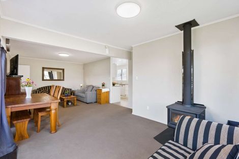 Photo of property in 66 Ferguson Street, Manurewa East, Auckland, 2102