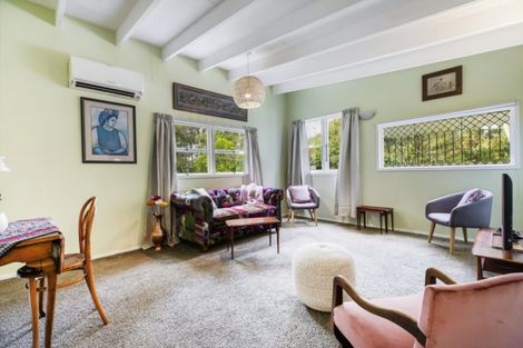 Photo of property in 227 Godley Road, Titirangi, Auckland, 0604