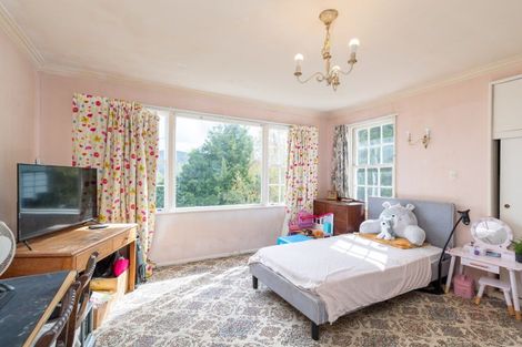 Photo of property in 22 Chatsworth Road, Silverstream, Upper Hutt, 5019