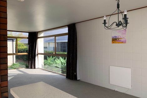 Photo of property in 33 The Crest, Sunnyhills, Auckland, 2010