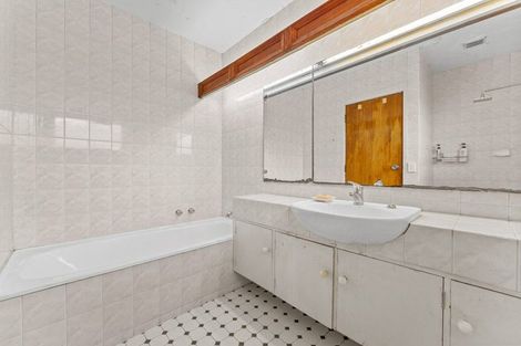 Photo of property in 57 Stanley Avenue, Milford, Auckland, 0620