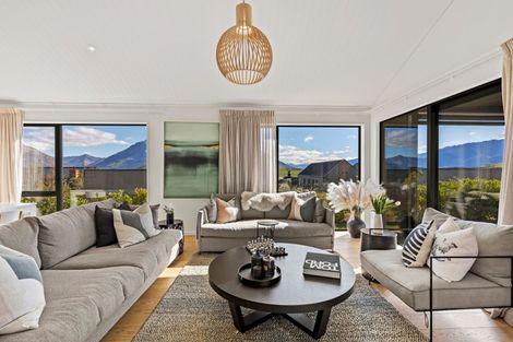 Photo of property in 2 Wanderer Lane, Jacks Point, Queenstown, 9371