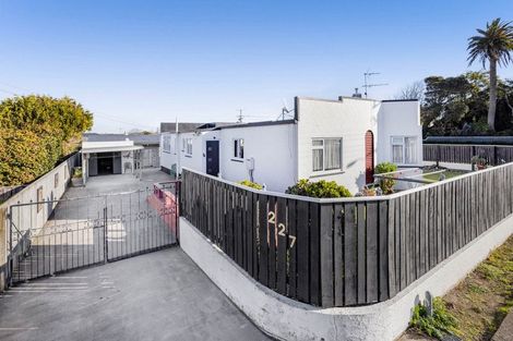 Photo of property in 227 South Road, Hawera, 4610