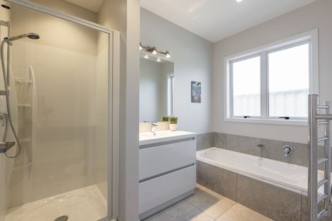 Photo of property in 38 Kapiti Drive, Poraiti, Napier, 4112