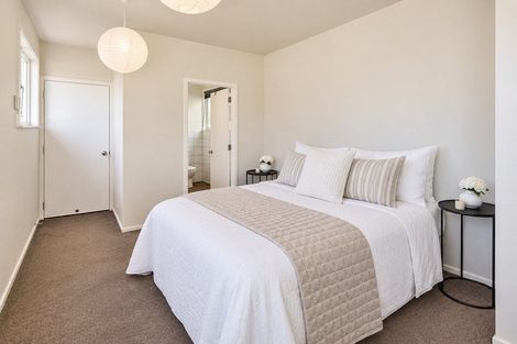 Photo of property in 8 Kiriwai Road, Paremata, Porirua, 5024
