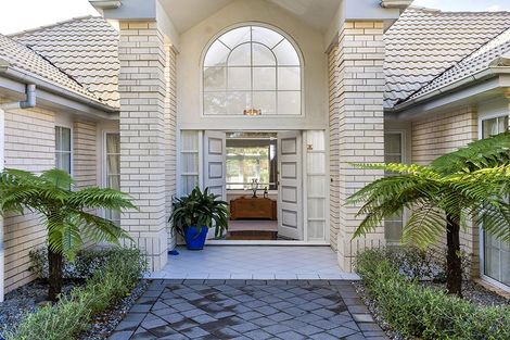 Photo of property in 278 Cascades Road, Botany Downs, Auckland, 2010