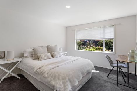 Photo of property in 43 Berkshire Drive, Avonhead, Christchurch, 8042