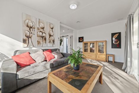 Photo of property in 10 Ashton Place, Highbury, Palmerston North, 4412