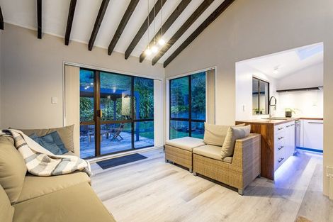 Photo of property in 28 Peterhouse Street, Tawa, Wellington, 5028