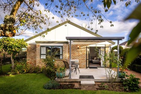 Photo of property in 28a Weld Street, Cambridge, 3434