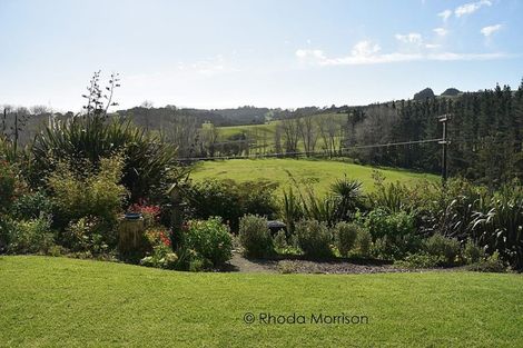 Photo of property in 6 Skelton Crescent, Paparoa, 0571