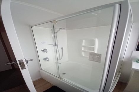 Photo of property in 2/77 Mangere Road, Otahuhu, Auckland, 1062