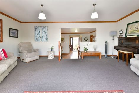 Photo of property in 64a Tiri Road, Manly, Whangaparaoa, 0930