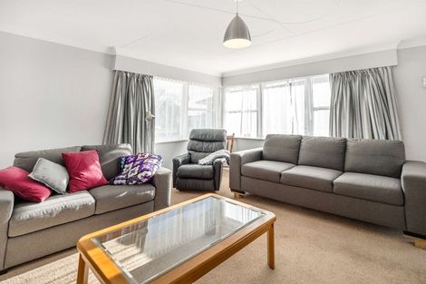 Photo of property in 2 Winchester Street, Levin, 5510