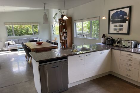 Photo of property in 12a Sandown Road, Rothesay Bay, Auckland, 0630