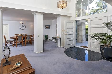 Photo of property in 278 Cascades Road, Botany Downs, Auckland, 2010